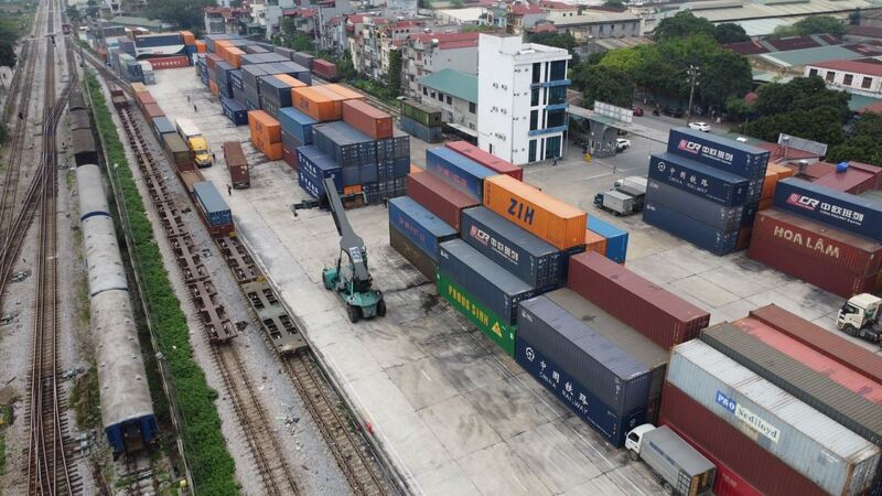 Hệ thống quản lý vận tải đường sắt được ứng dụng trong vận chuyển container, hàng công nghiệp, hàng rời và kết nối đa phương thức. 