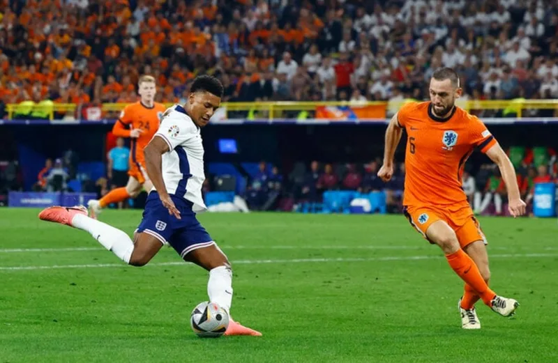 Trận bán kết Euro 2024 giữa Hà Lan và Anh diễn ra kịch tính với ba bàn thắng đáng nhớ