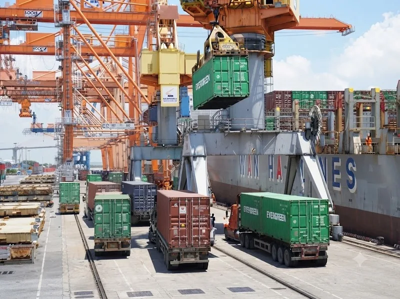 Quy trình vận tải đa phương thức cần được lên kế hoạch từ lựa chọn tuyến đường, phương tiện đến theo dõi giao nhận.